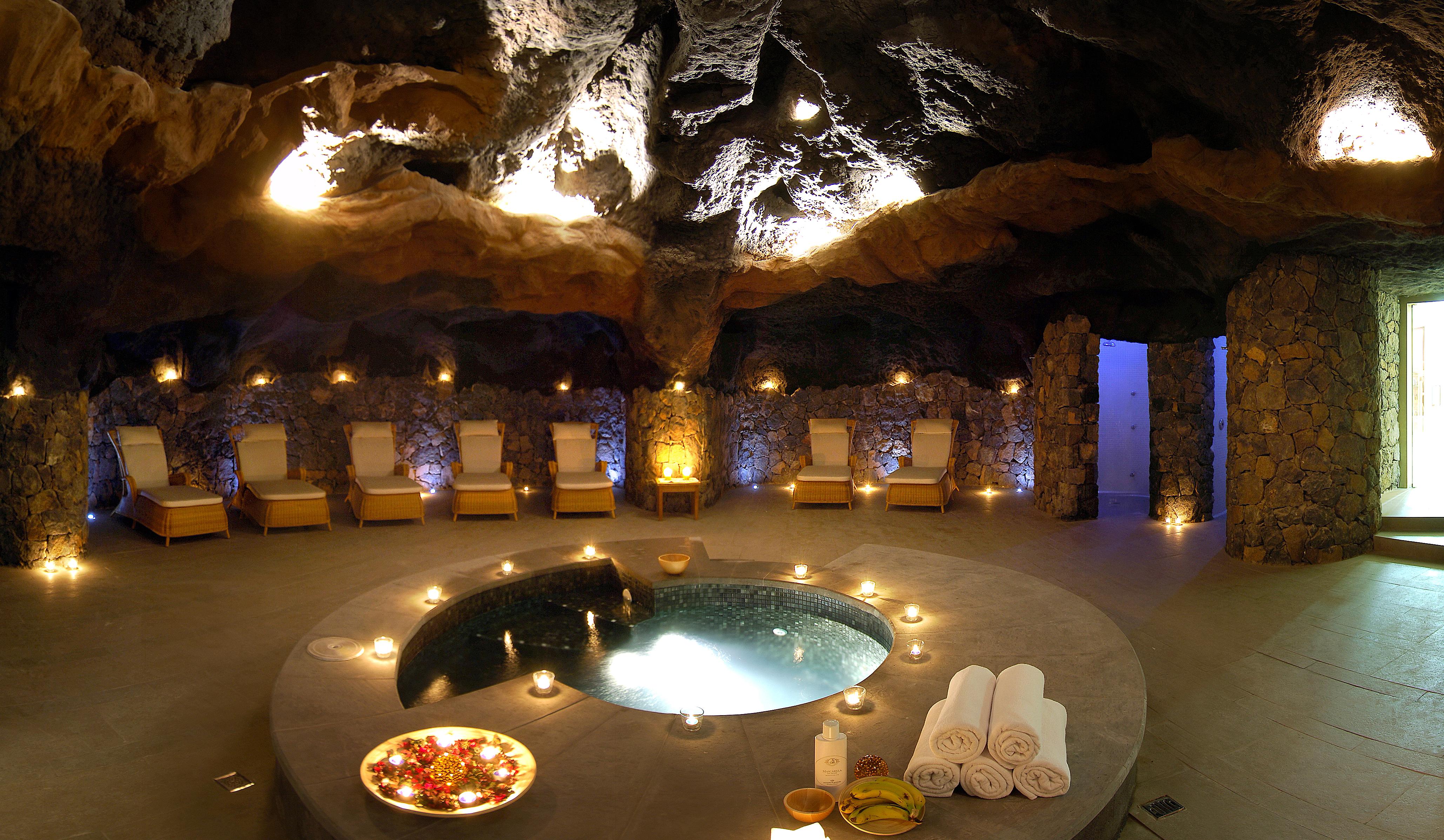 Vincci Seleccion La Plantacion Del Sur Hotel Адехе Съоръжения снимка A spa in the salt mine of Altaussee, Austria