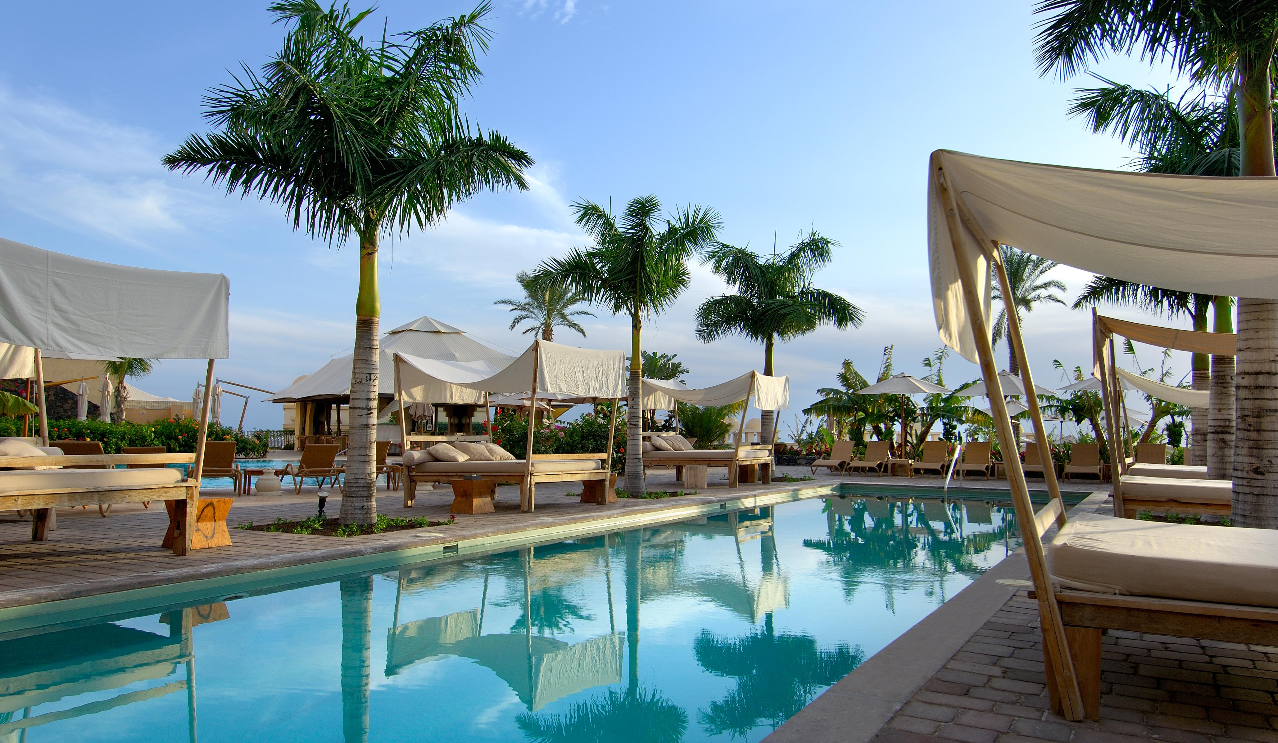 Vincci Seleccion La Plantacion Del Sur Hotel Адехе Екстериор снимка The pool at the Four Seasons Resort