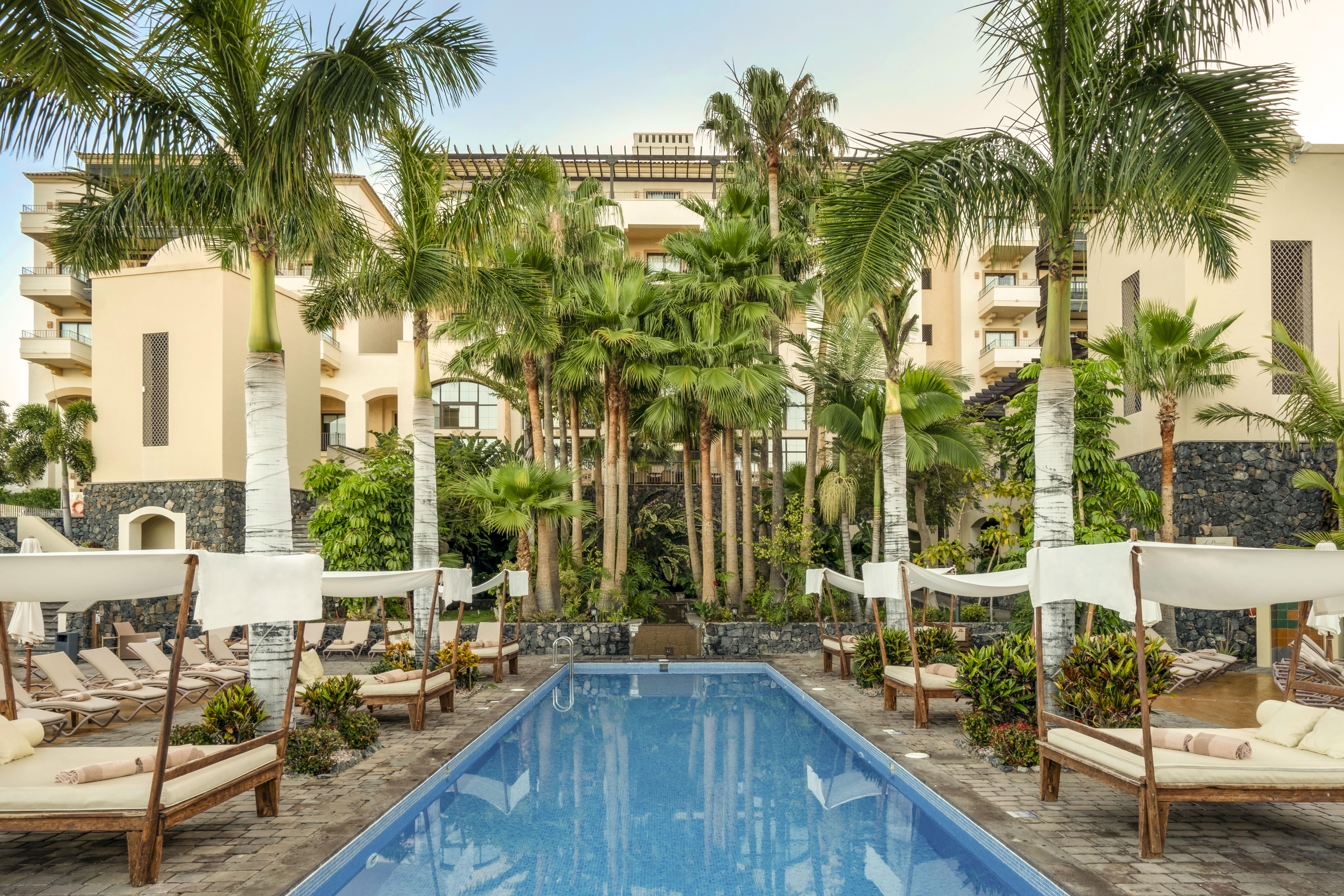 Vincci Seleccion La Plantacion Del Sur Hotel Адехе Екстериор снимка The pool at the hotel